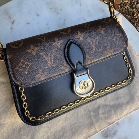 Louis Vuitton Monogram Neo Saint Cloud Crossbody - Picture 4 of 13